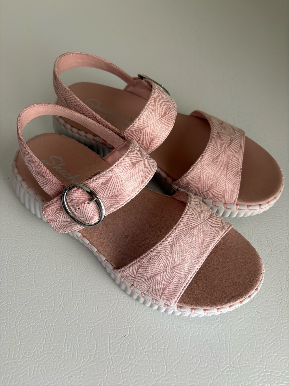 Skechers Wilshire BLVD - Illusion of Love